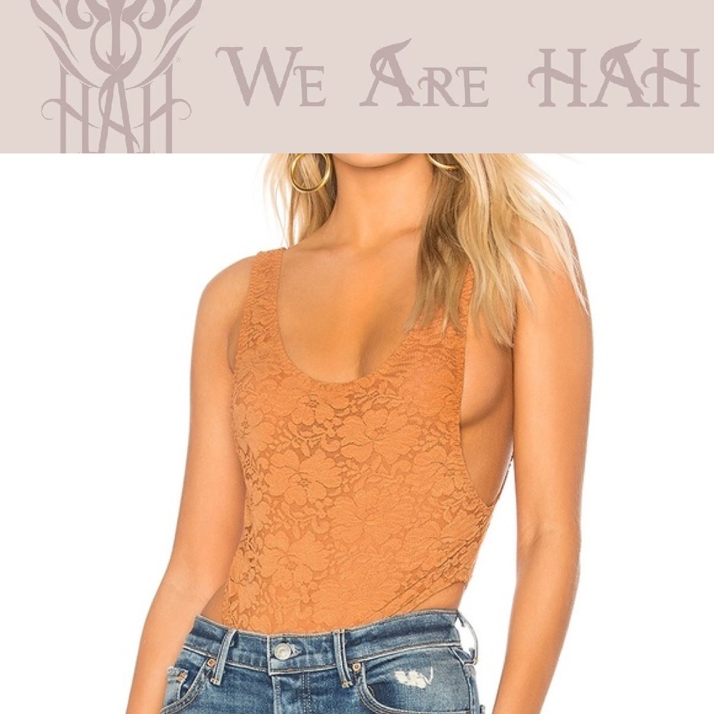 VICTORIAS SECRET | HAH LACE BODYSUIT BROWN SUGAR